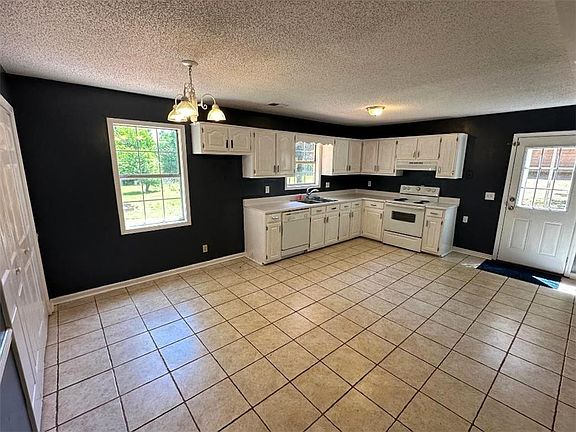 5th image of 159 Guyton Rd NW