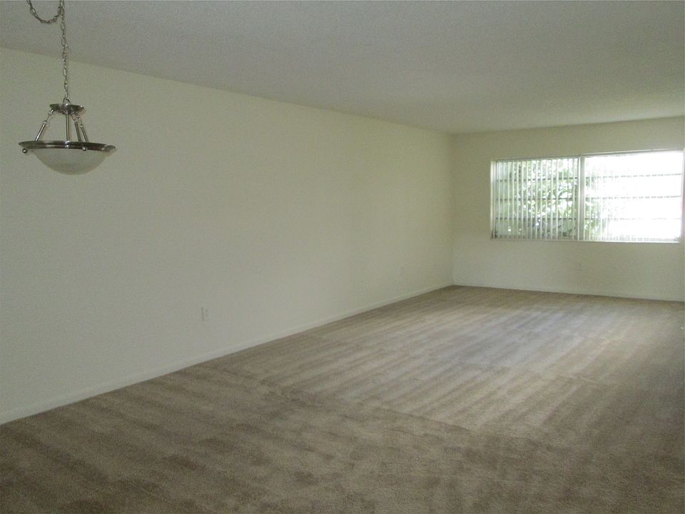 1st image of 1570 NE 191st St APT 337