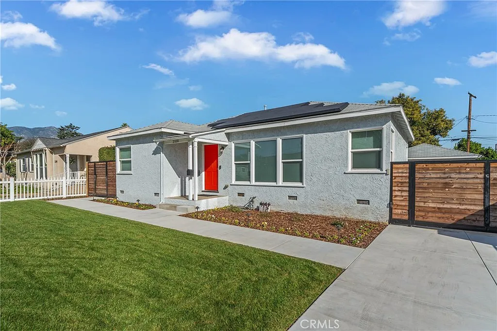 2320 Rochelle Ave photo 1