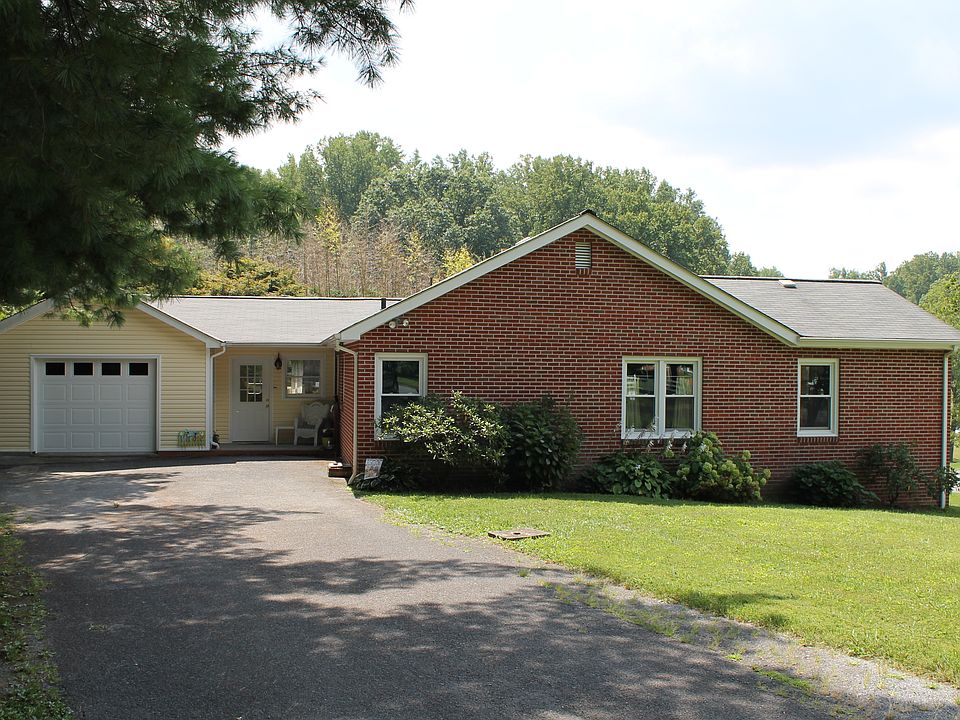 1st image of 654 Dogwood Ln