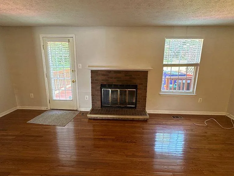 10802 Beech Creek Dr — Photo 8