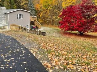 198 Pleasant Ridge Rd, Poughquag, NY 12570