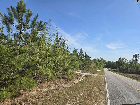 3rd image of 952 Mount Zion Rd