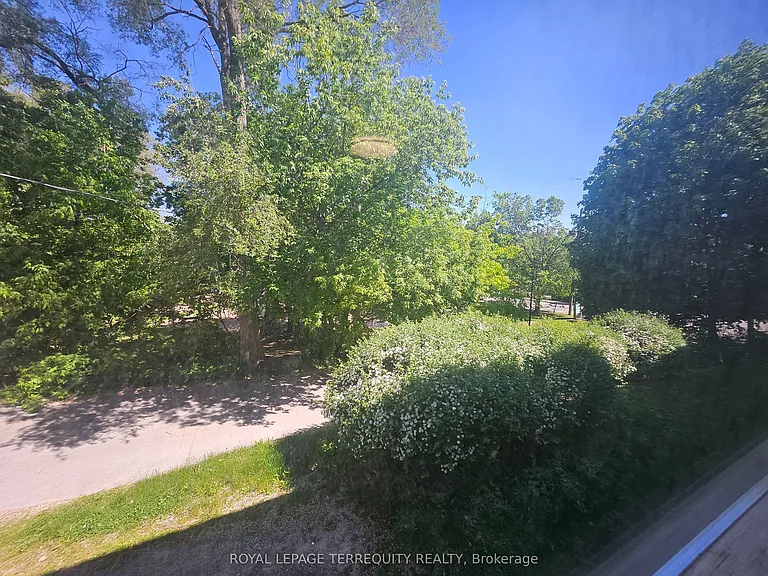 450 Arlington Ave #3 — Photo 15