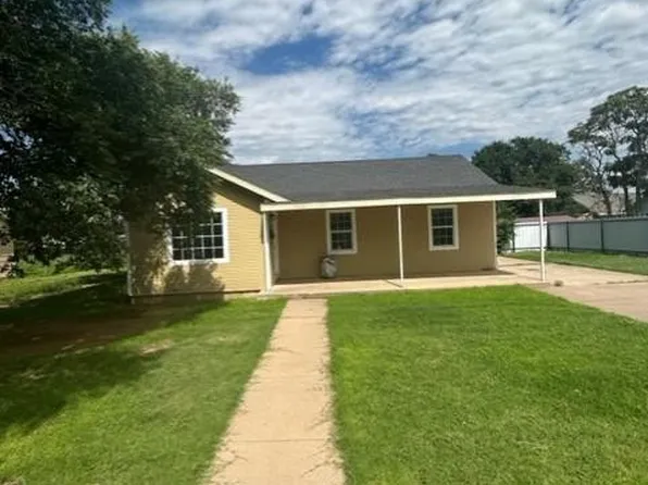1108 Portland St, Plainview, TX 79072