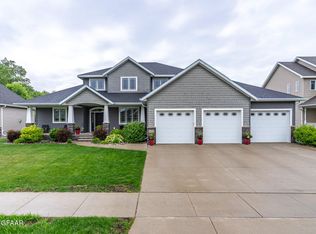 5518 Charlie Ray Dr, Grand Forks, ND 58201