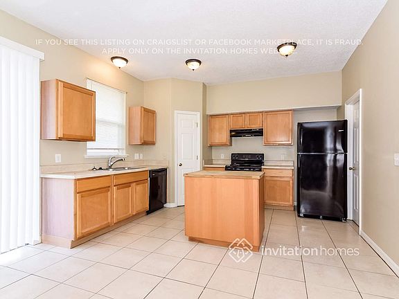 4th image of 18308 Elmhurst Ln