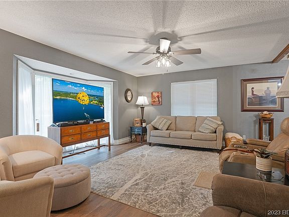 3rd image of 149 Prairie Rose Dr