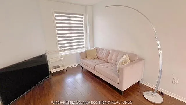 4 bed, 1.5 bath, $2,400 — Photo 4
