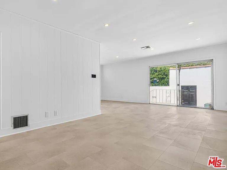 352 S Wetherly Dr — Photo 12