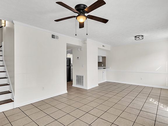 4th image of 1056 N Montgomery St #B-2