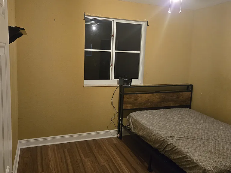 4920 SW 30th Ter — Photo 15