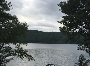 517 Corlear Dr, Willsboro, NY 12996