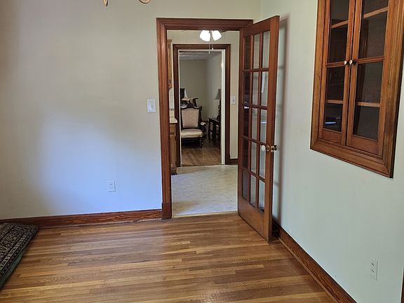 5th image of 9517 Brock Rd