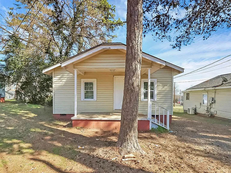 2510 Hemphill St — Photo 2