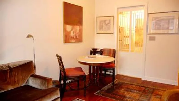 Rented by Plaza Real Estate Group | media 32