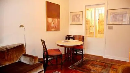 Rented by Plaza Real Estate Group