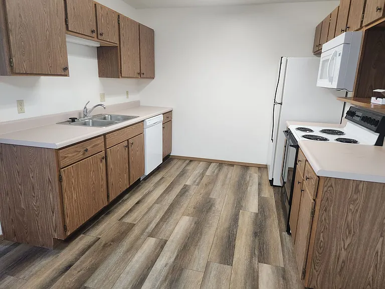 Christopher Place Apartments — Photo 9
