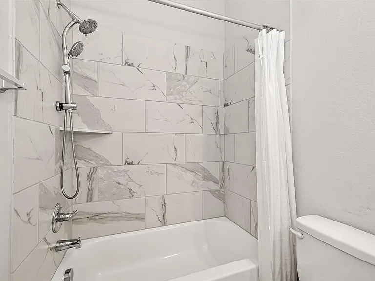 17171 Crimson Crest Dr — Photo 38