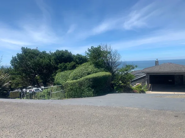 1455 NW Spring St #A, Newport, OR 97365