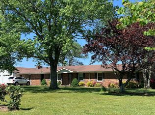 2222 Fall River Rd, Leoma, TN 38468