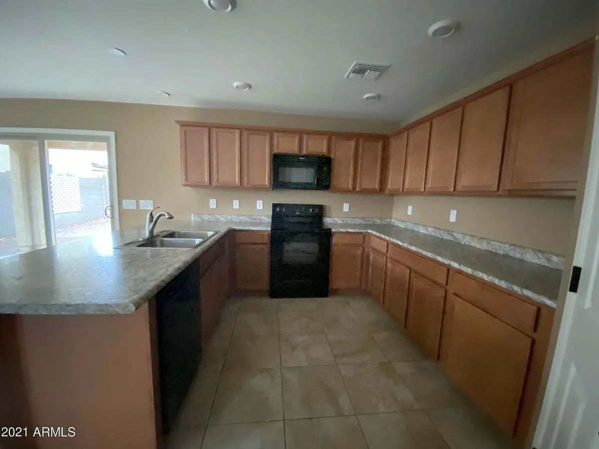 6838 East Posada Circle — Photo 2