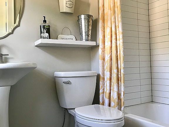 New full bathroom 