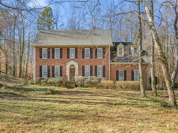 3906 Badenridge Ct, Greensboro, NC 27407