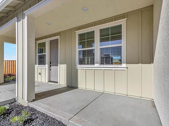 2nd image of 423 Brendan Ct