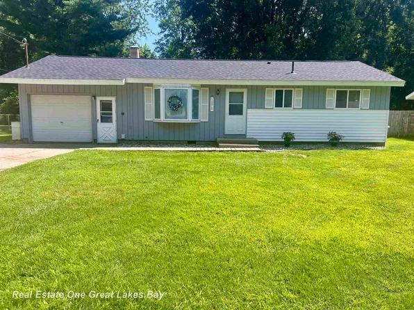 1275 Ruby Ann Dr, Saginaw, MI 48601