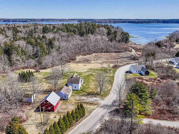 2nd image of 36 Hathorne Point Road