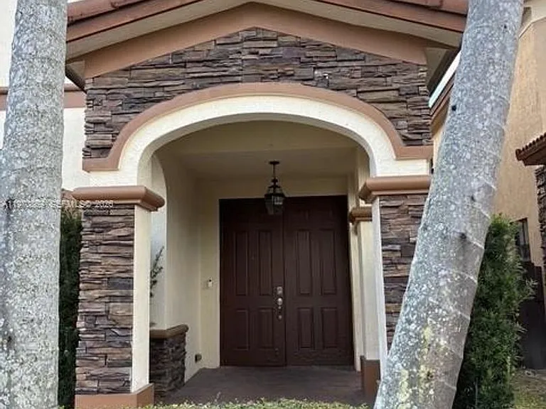 8848 NW 101st Pl — Photo 6