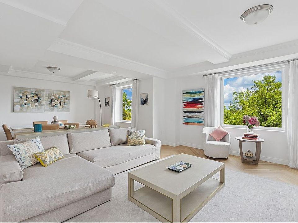 1st image of 160 Central Park S #401