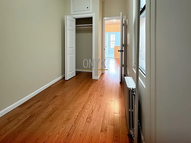 1677 Gates Ave #2L — Photo 7