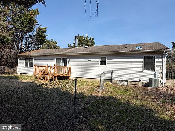 4th image of 261 Andrews Lake Rd