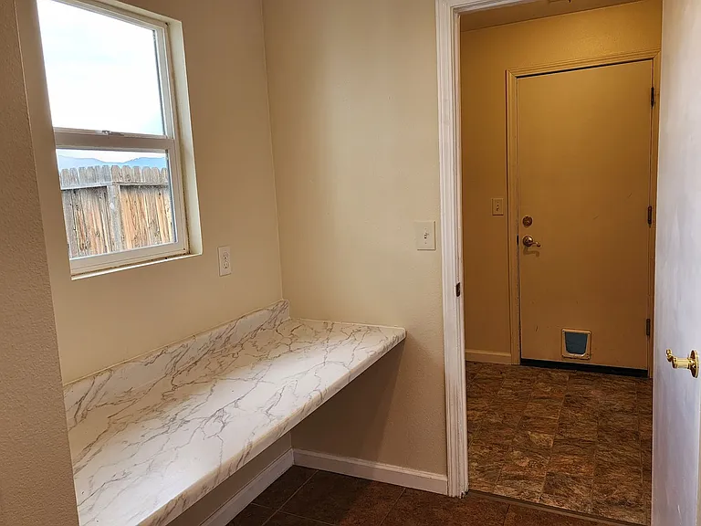 1435 Honey Locust Ave — Photo 13