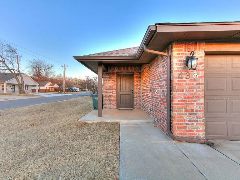 436 Chalk Hill Ct — Photo 39