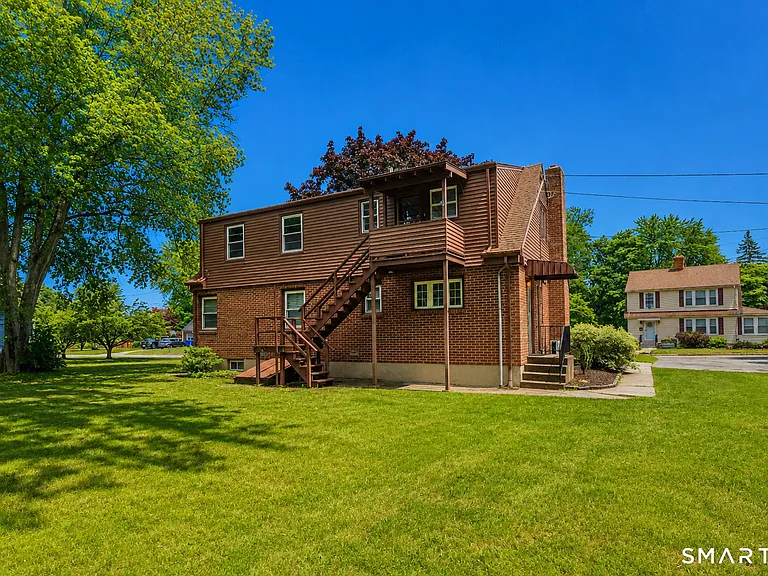 7 Olson Ave — Photo 4