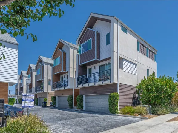 1960 Novus Pl, Costa Mesa, CA 92627