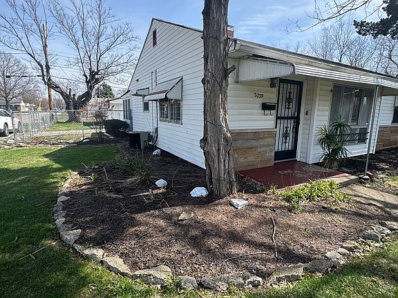 2nd image of 2759 Ralston Ave