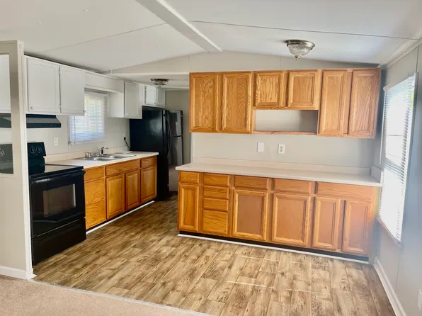 490 Harless St, Christiansburg, VA 24073