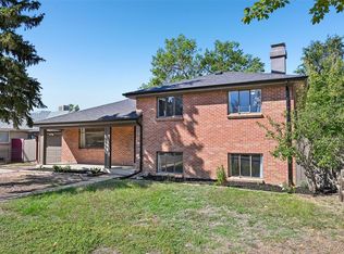 2261 Oakland Street, Aurora, CO 80010