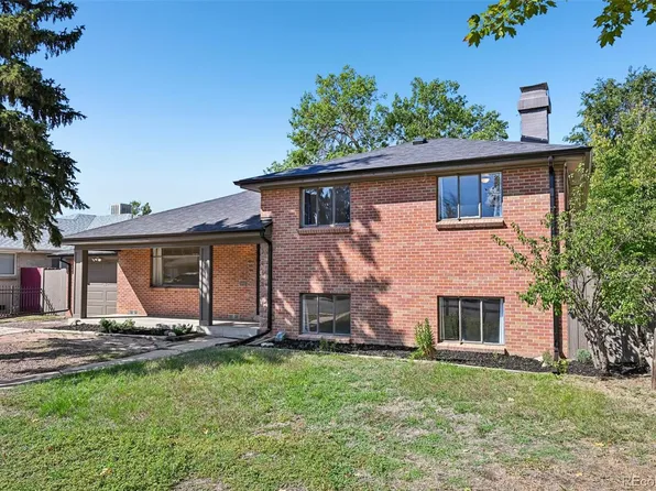 2261 Oakland Street, Aurora, CO 80010