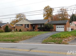 905 W 15th St, Tyrone, PA 16686