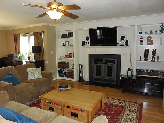 4th image of 3101 Winterberry Ln