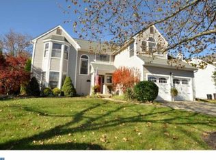 44 Edinburgh Ln, Mount Laurel, NJ 08054