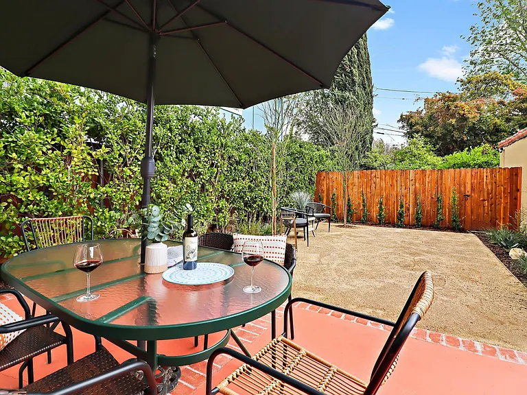 2402 W Silver Lake Dr — Photo 26