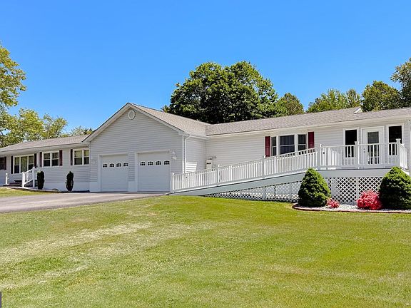 3rd image of 43075 Joy Ln