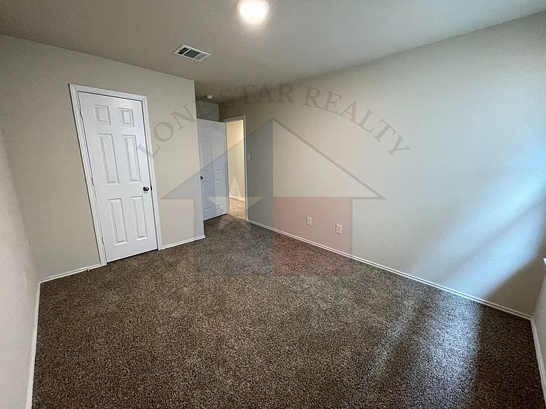 9601 Murandy Dr — Photo 6