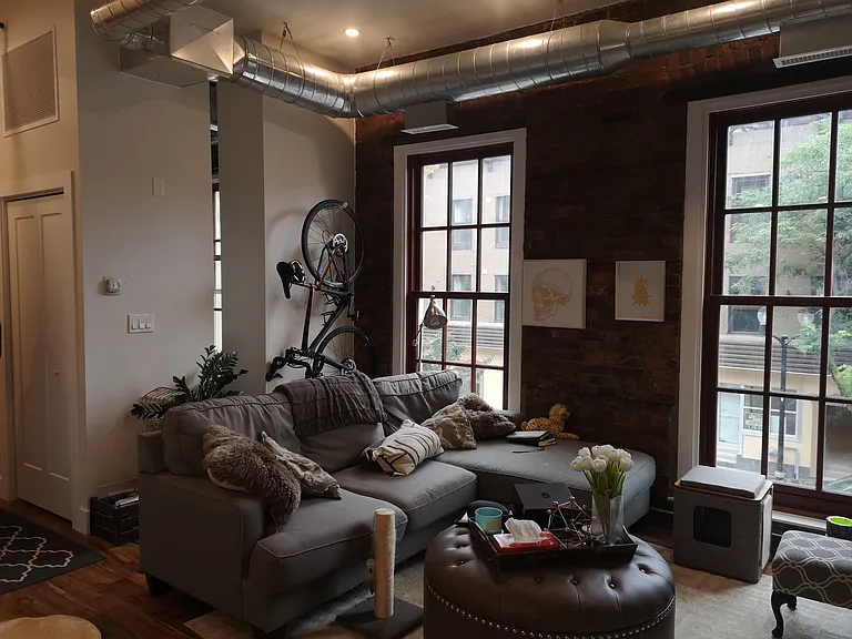 85 King St E — Photo 18